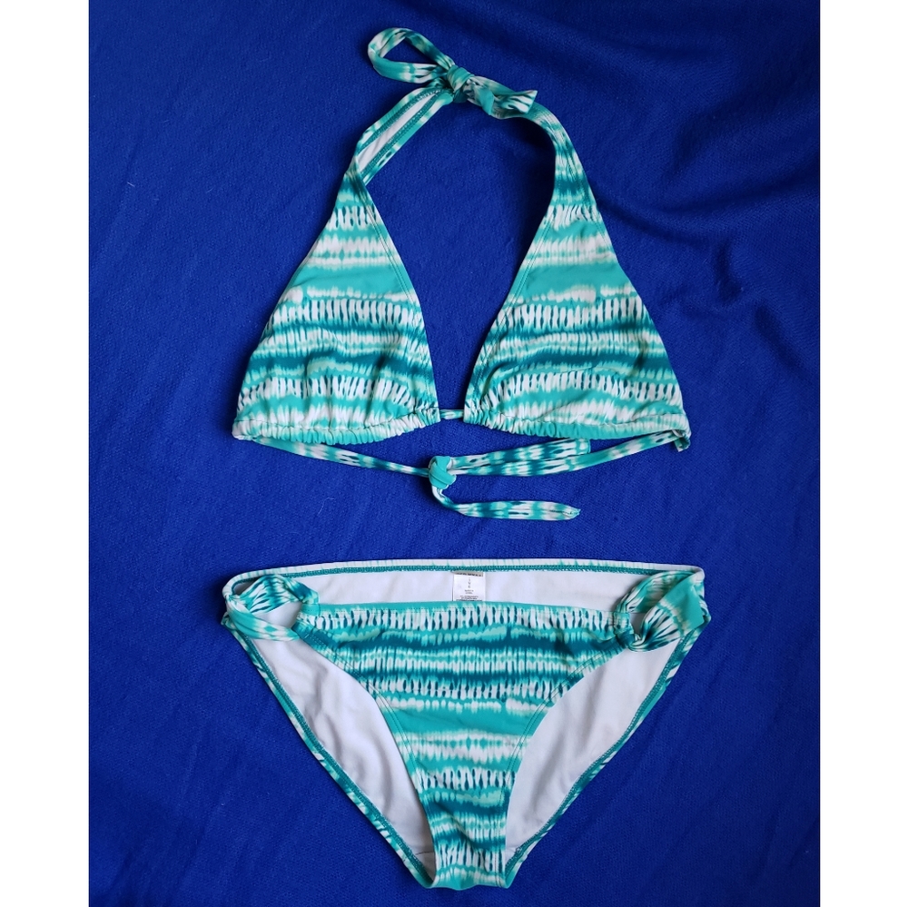 Old navy bathingsuit
